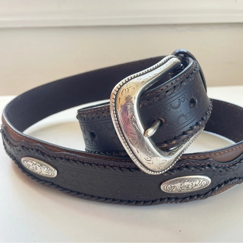 Blue Mountain NWOT Brown Leather Overlay Silver Concho Belt Western Small